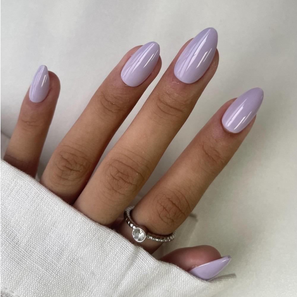 Lavender Milk 🥛 – Soft Lilac Glossy