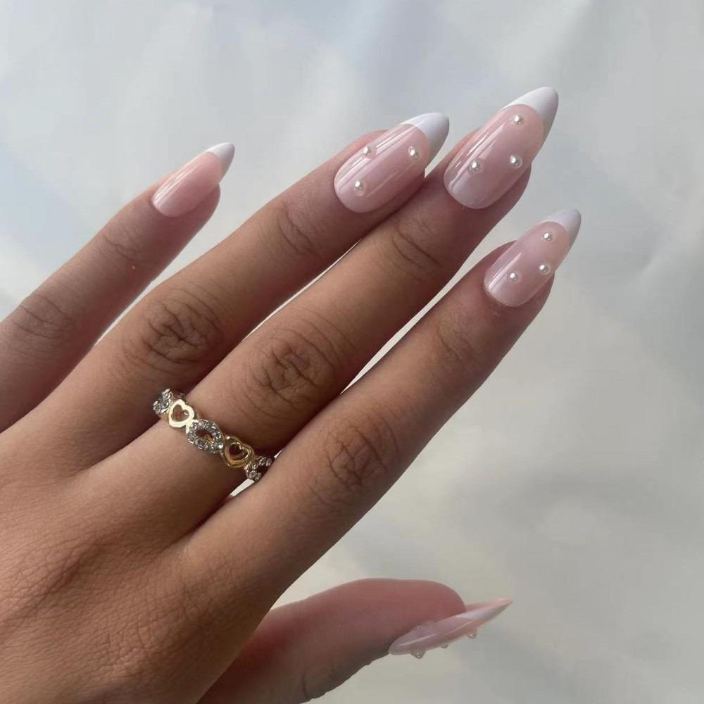 Pearlfection 🤍 – French Tip with Pearls