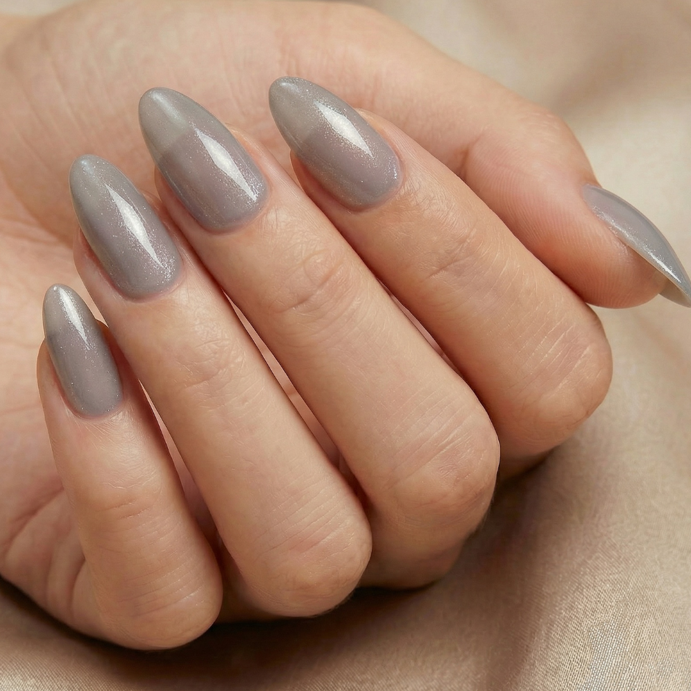 Picture of sparkly silver press on nails