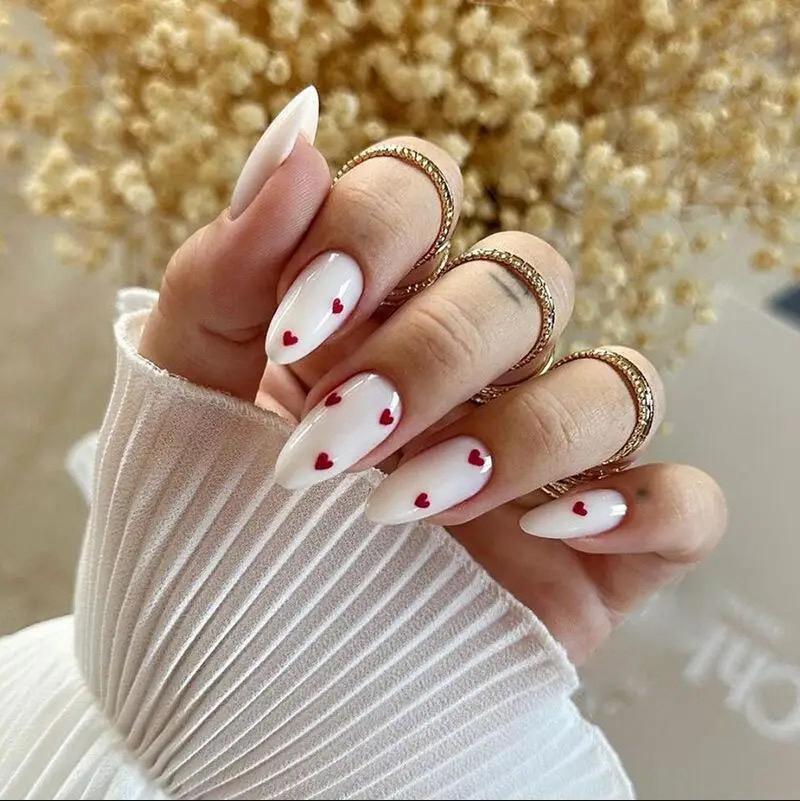 Almond Shape Nails, Fashionable Nails, Artificial Nails, Heart print nails